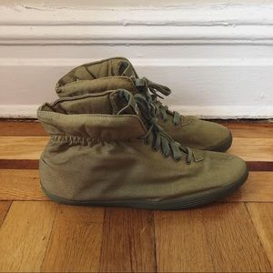 Ciao vintage canvas sneakers size 8